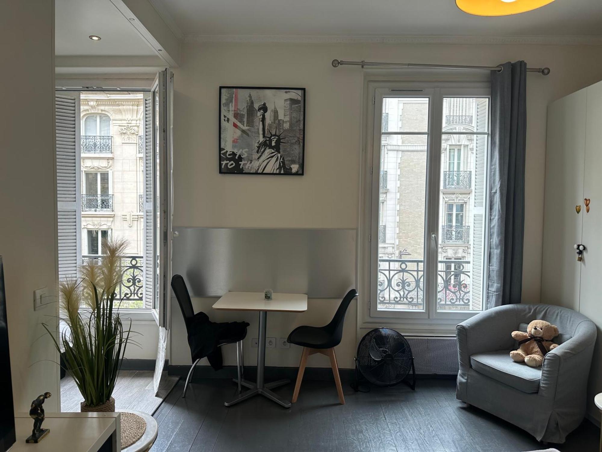 Cosy Beaubourg Centre 3* Paris
